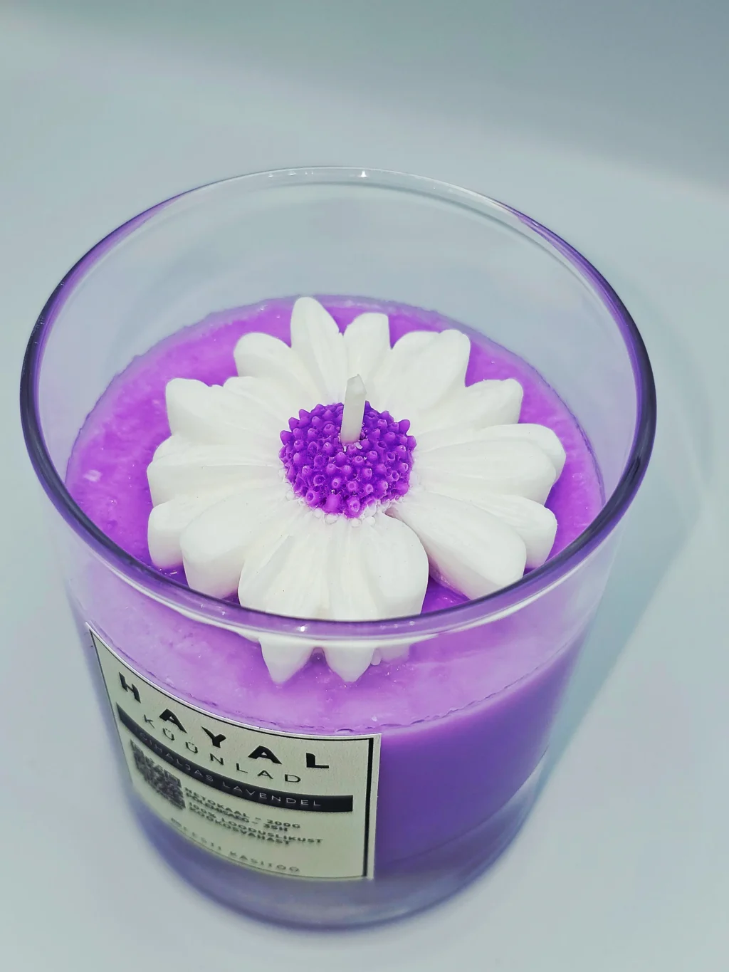 Õrna aroomiga küünal. Looduslik kookosküünal