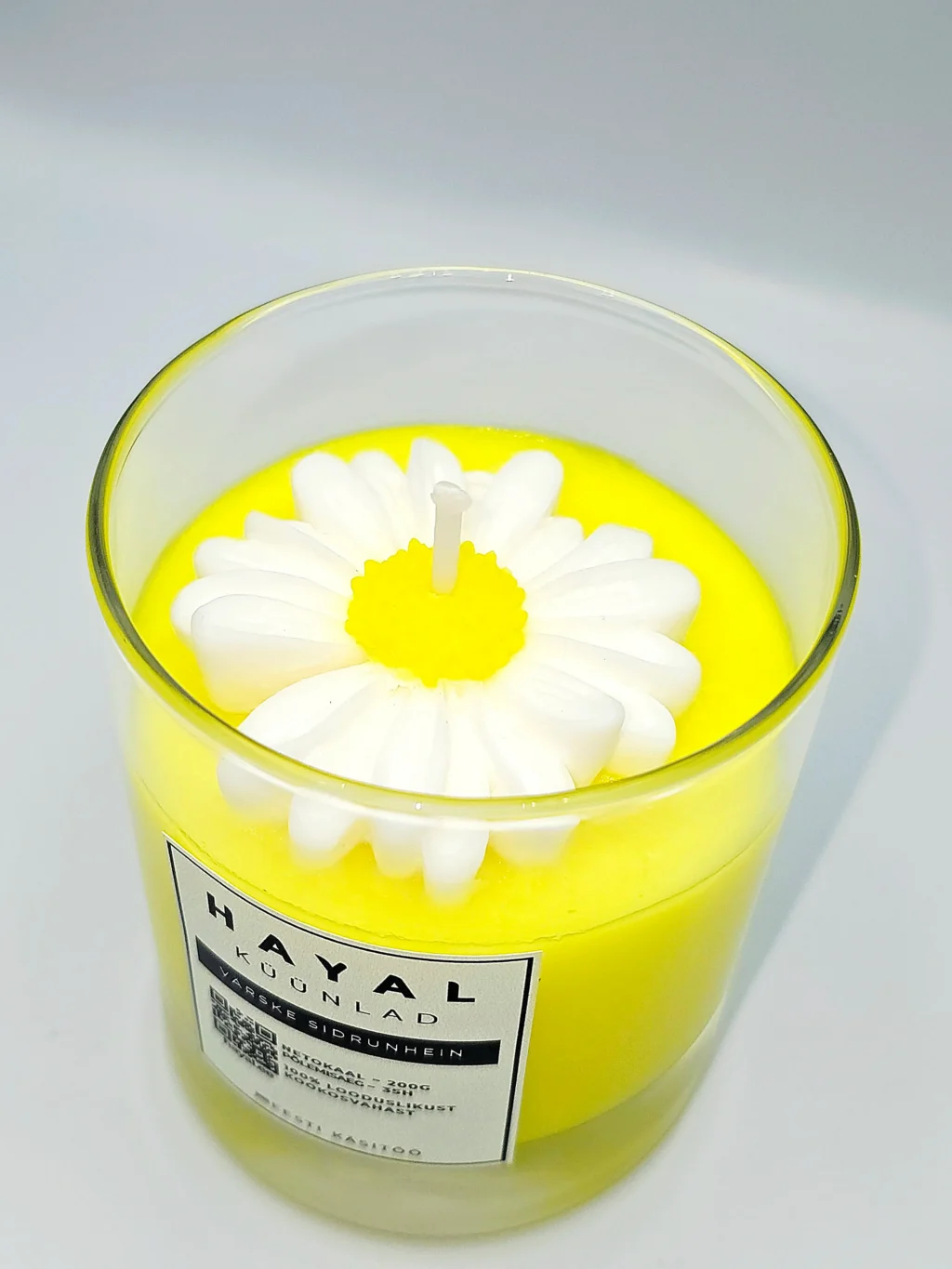 kookosküünal Värsek sidrunhein. Õrn aroomiküünal