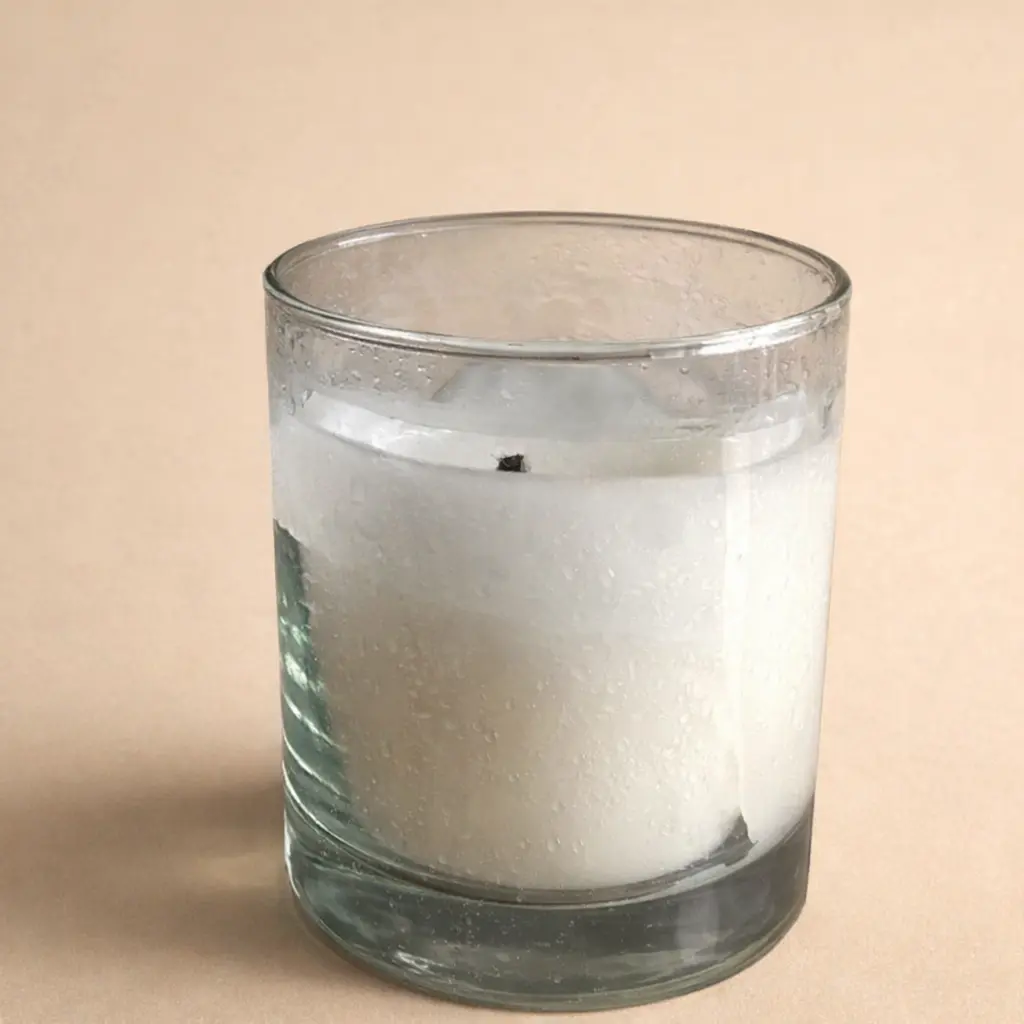 Kookosvaha ja kookosküünlad – loodusliku küünla ilu, iseloom ja eripärad märg plekk küünlal